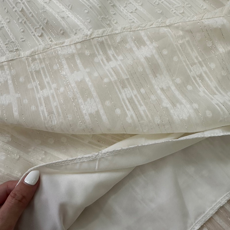 PASS - Đầm trắng newtag