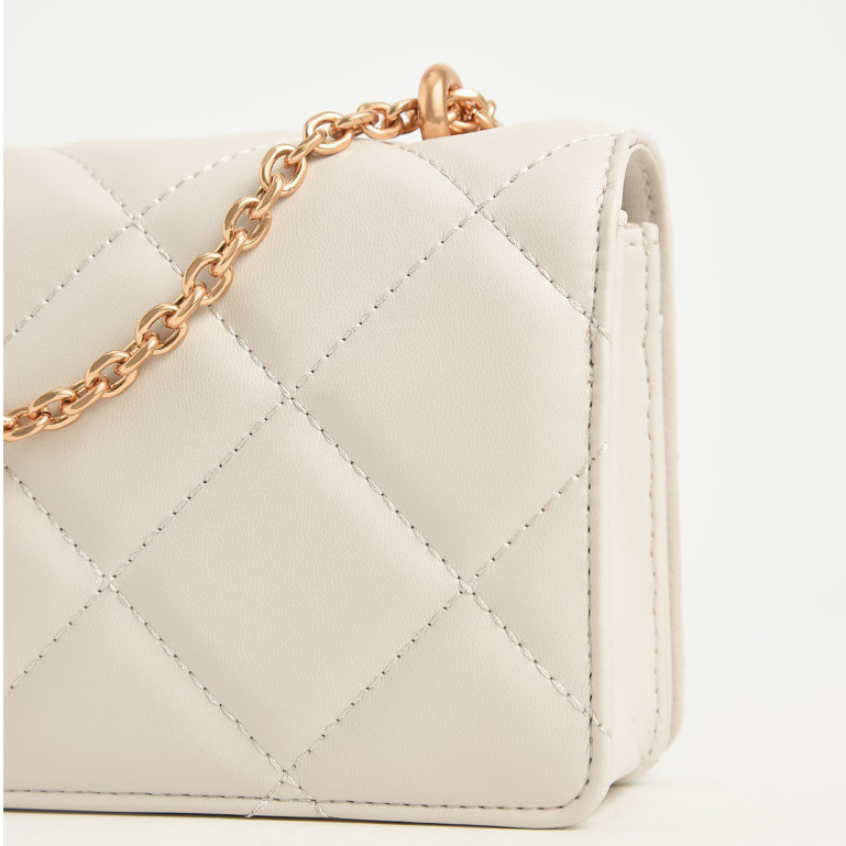 Charles KEITH Túi Đeo Vai Hình Thoi Phối Dây Xích Thời Trang CK6-10680924