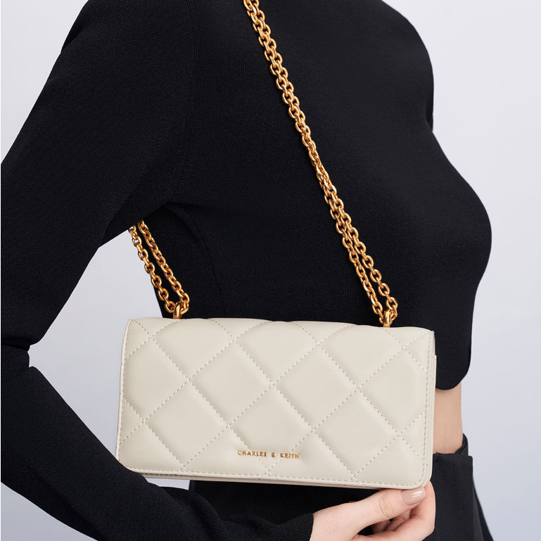 Charles KEITH Túi Đeo Vai Hình Thoi Phối Dây Xích Thời Trang CK6-10680924