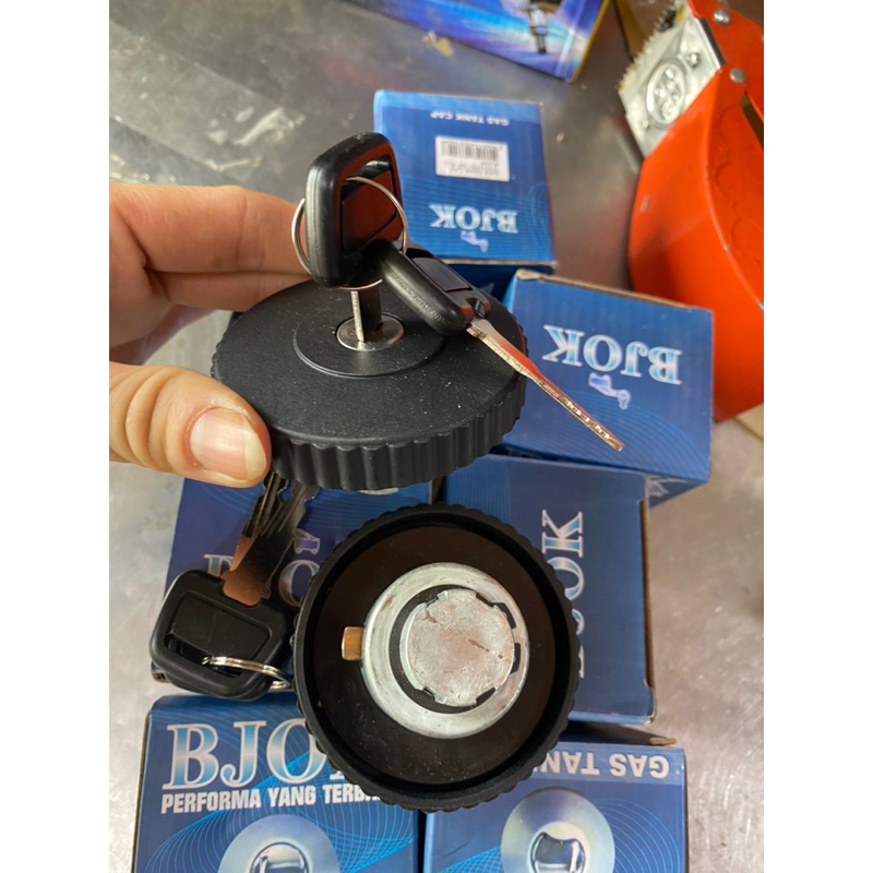 Nắp bình dầu kia k2700,k165, k140,k3000,kia1t4,kia1t25 kèm 2 chìa, nắp dầu xe tải kia