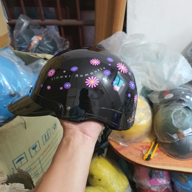 Mũ bảo hiểm nửa đầu thời trang - 3 lớp lót - dày dặn - nhiều màu - bảo hành 12 tháng giao tem ngẫu nhiên