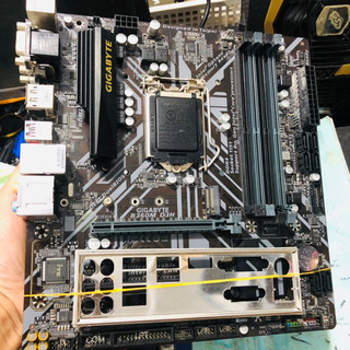 Combo i3 9100f, mainboad aorus b360 pro ram 8Gb và dòng main Gaming