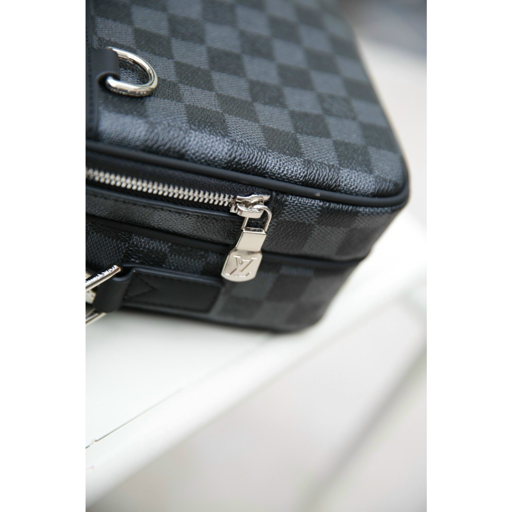 TÚI LV OUTDOOR MESSENGER SZ24 DA THẬT