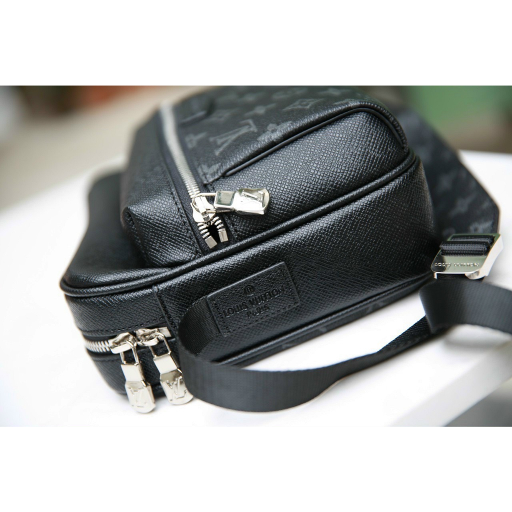 TÚI LV OUTDOOR MESSENGER SZ24 DA THẬT