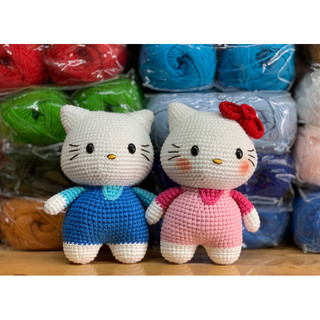 Mèo Hello Kitty bằng len