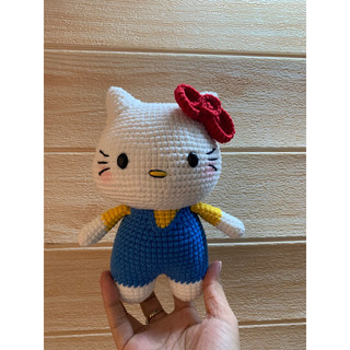 Mèo Hello Kitty bằng len