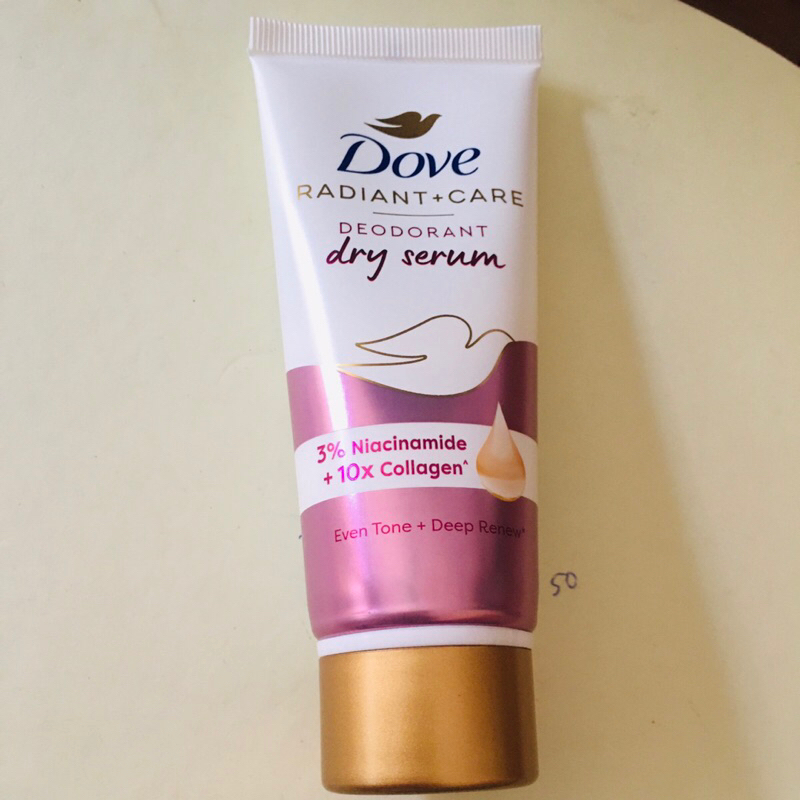 Serum ngăn mùi dưỡng sáng da cao cấp Dove Deodorant Dry 40ml giúp ngăn mồ hôi mang đến hương thơm dịu nhẹ cho nách 48h