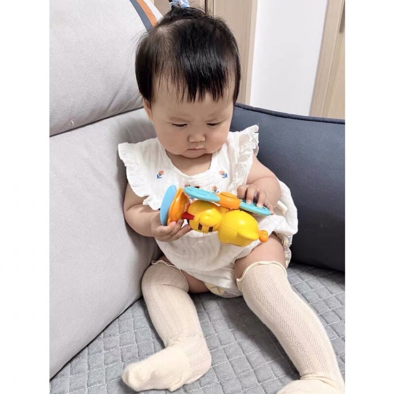 Đồ chơi ong vàng phát nhạc kiêm gặm nướu cho bé