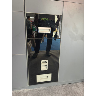 Thùng gạo thông minh mặt gương đen bạc lắp tủ bếp hàng dầy, gương bóng trong và khung thép bo liền khối GROB