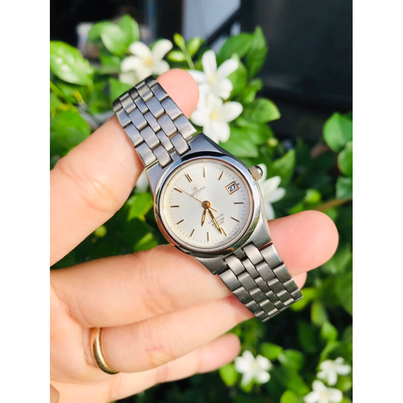 đồng hồ nữ citizen titanium mặt 25mm có 1 ô lịch 🇯🇵🇯🇵🇯🇵
