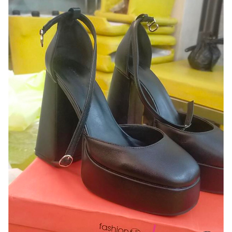 Thanh lý giày Mary Janes màu đen 12cm mới 100% fullbox