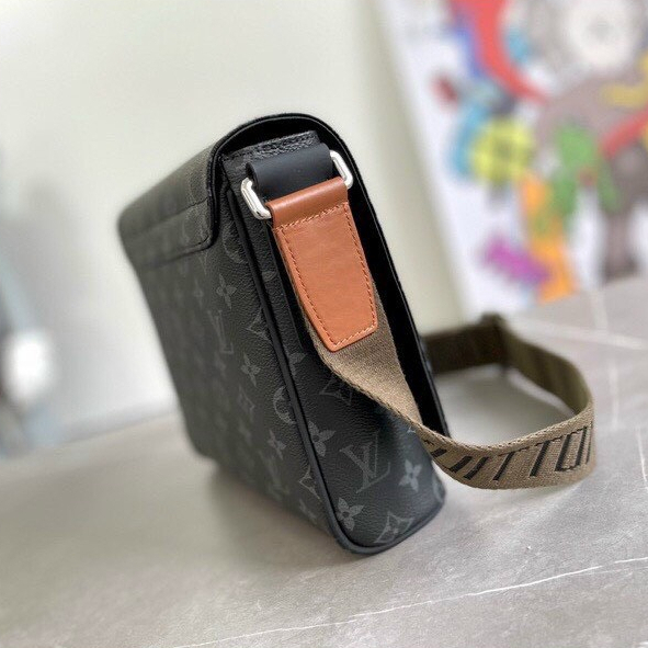 Túi đeo chéo nam L-V Cao Cấp Da thậtt chống nước thời trang nam hiện đạii