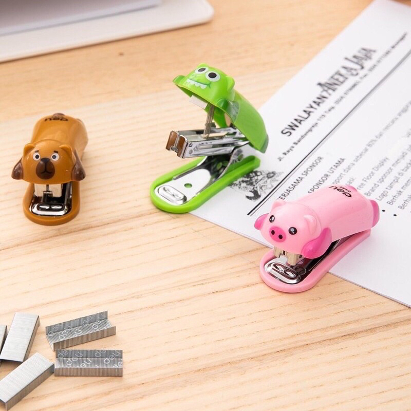 Dập ghim Mini Deli hình con vật dễ thương tặng kèm 1 hộp ruột theo kim bấm_ms:452