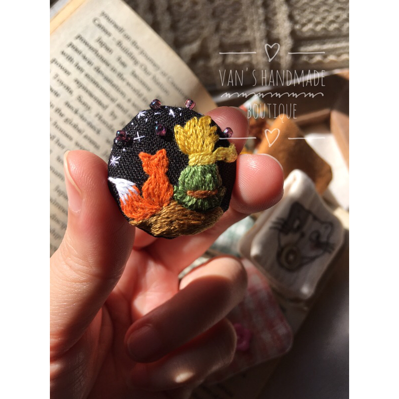 Pin cài, móc khoá thêu tay Hoàng tử bé