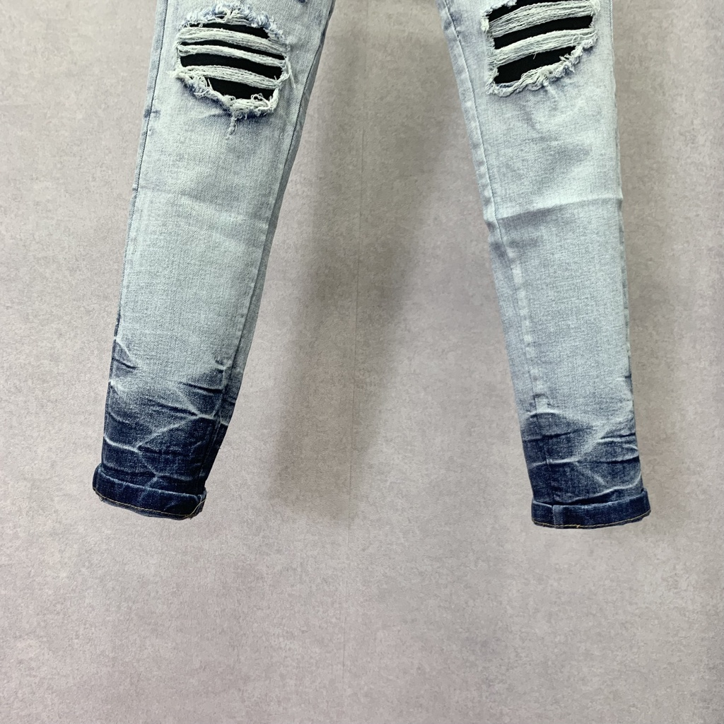 Quần jean nam Amiri slimfit xanh khói rách tua lót vải đen thêu chữ đùi phối ống loang xếp sóng, quần bò nam cực đẹp