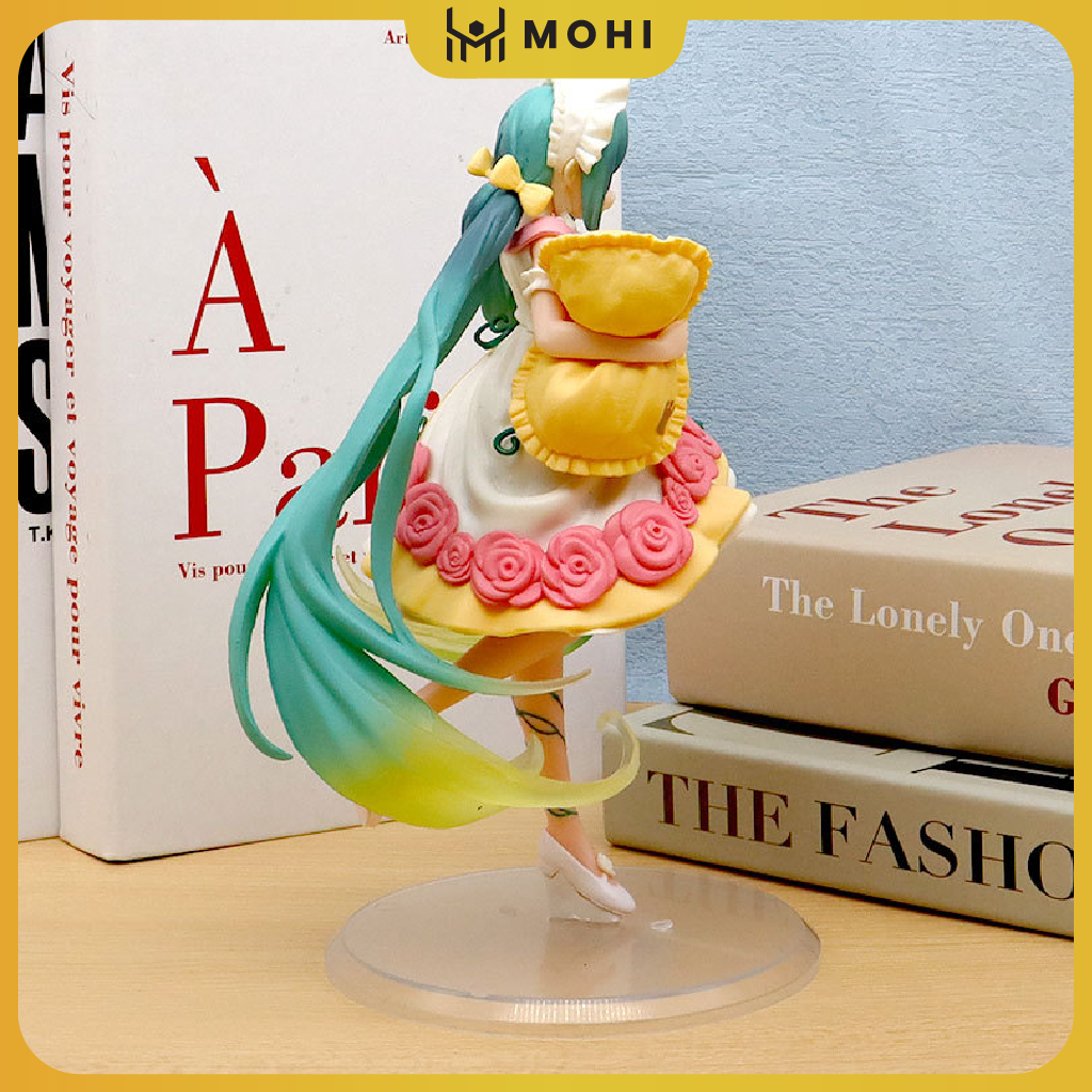 - Mô hình Hatsune MIKU ôm gối ngủ dễ thương cao 20cm, mô hình trang trí