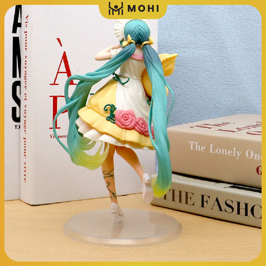 - Mô hình Hatsune MIKU ôm gối ngủ dễ thương cao 20cm, mô hình trang trí