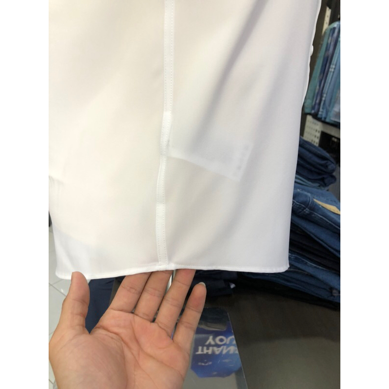 Áo sơ mi trắng owen ngắn tay có túi vải nano regular fit tà lượn AR230317NT và body fit tà bằng AB230320NT