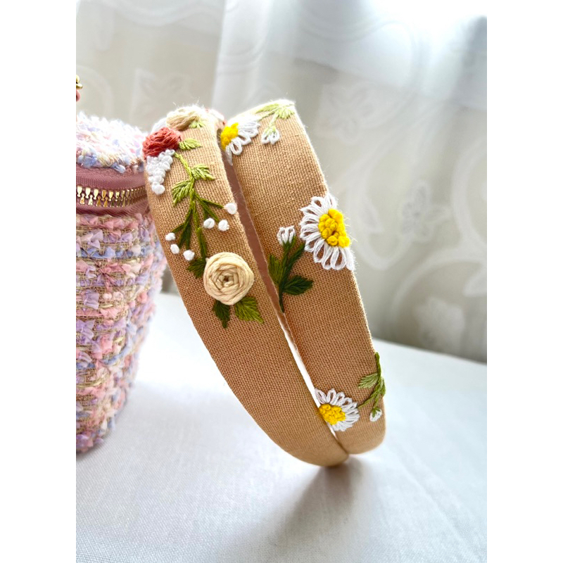 Cài tóc thêu tay Handmade by Chang