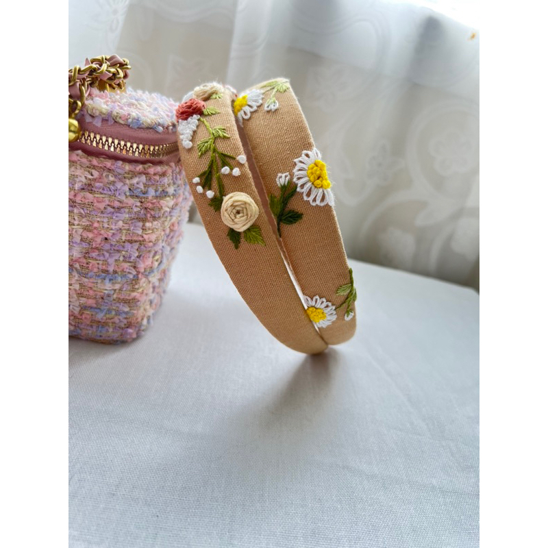 Cài tóc thêu tay Handmade by Chang