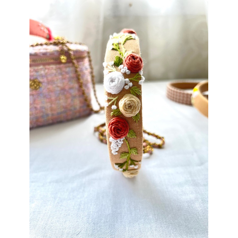 Cài tóc thêu tay Handmade by Chang