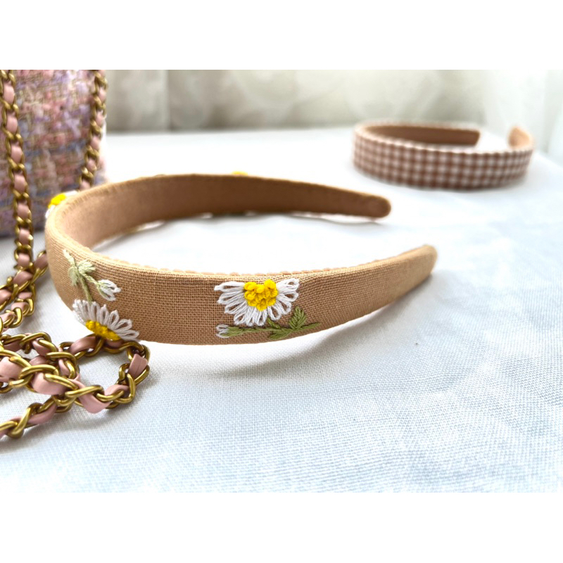 Cài tóc thêu tay Handmade by Chang