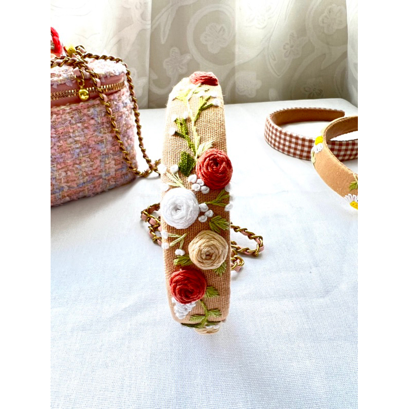 Cài tóc thêu tay Handmade by Chang