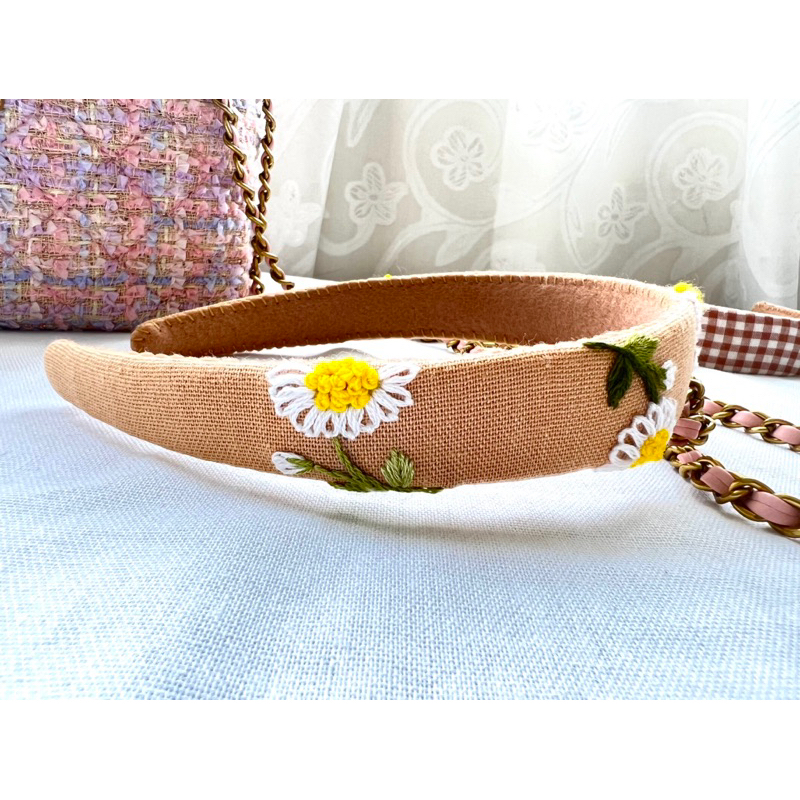 Cài tóc thêu tay Handmade by Chang