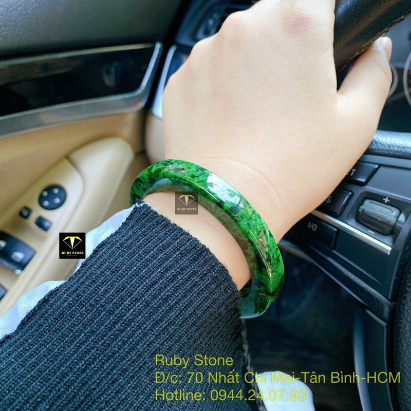 Vòng tay jadeite sơn thuỷ type A kèm giấy kiểm định