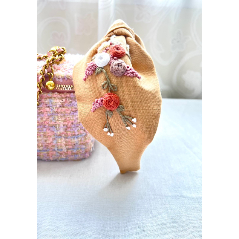 Turban thêu tay Handmade by Chang(hình shop chụp)