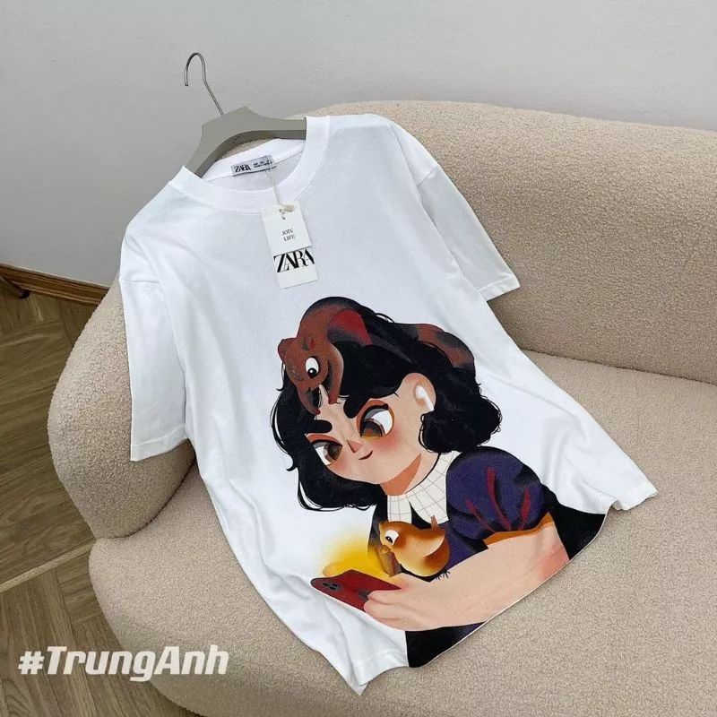 Áo phông nữ cổ tròn zr in hình 2 cô gái form rộng