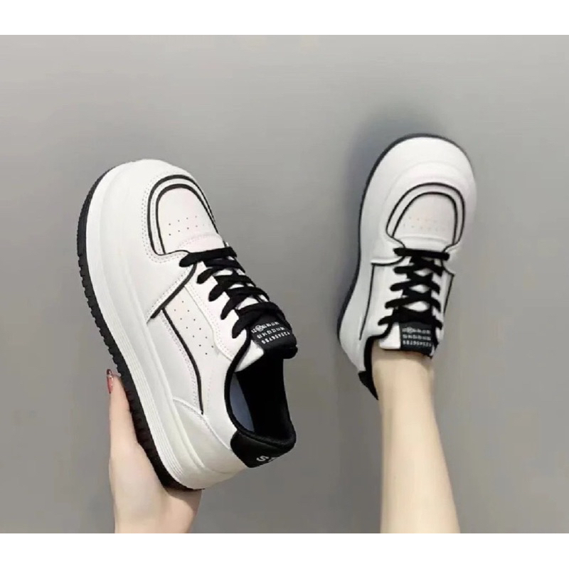 GIÀY THỂ THAO CHẤT DA MỀM MỊN