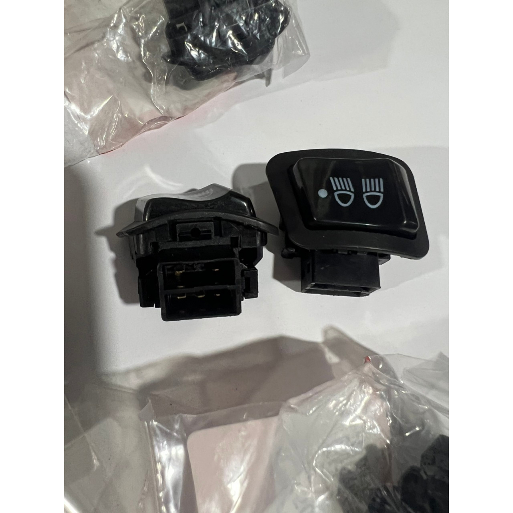 Nút công tắc 3 chức năng  dùng cho các dòng xe