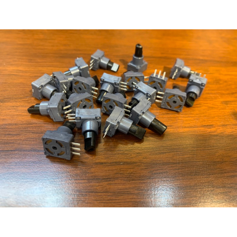 Biến trở pedal Sustain piano điện yamaha