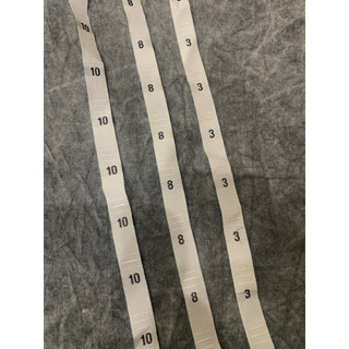 100 cái Mác Size May quần áo trẻ em, ng lớn từ 1 đến 16, SML trắng và đen