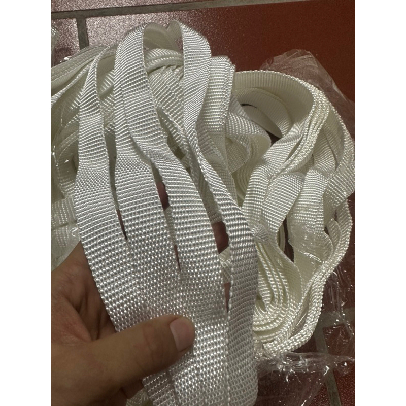 1 kg dây dù dẹt trắng , siêu dai , buộc hàng ..