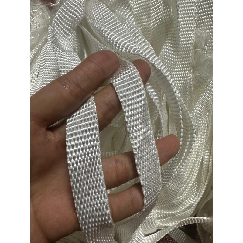 1 kg dây dù dẹt trắng , siêu dai , buộc hàng ..