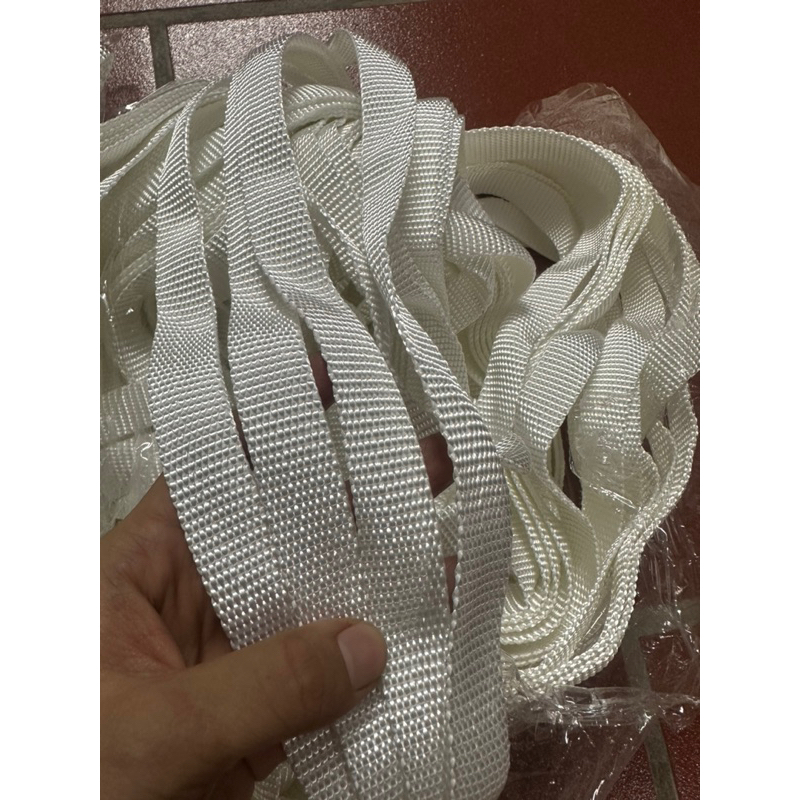 1 kg dây dù dẹt trắng , siêu dai , buộc hàng ..