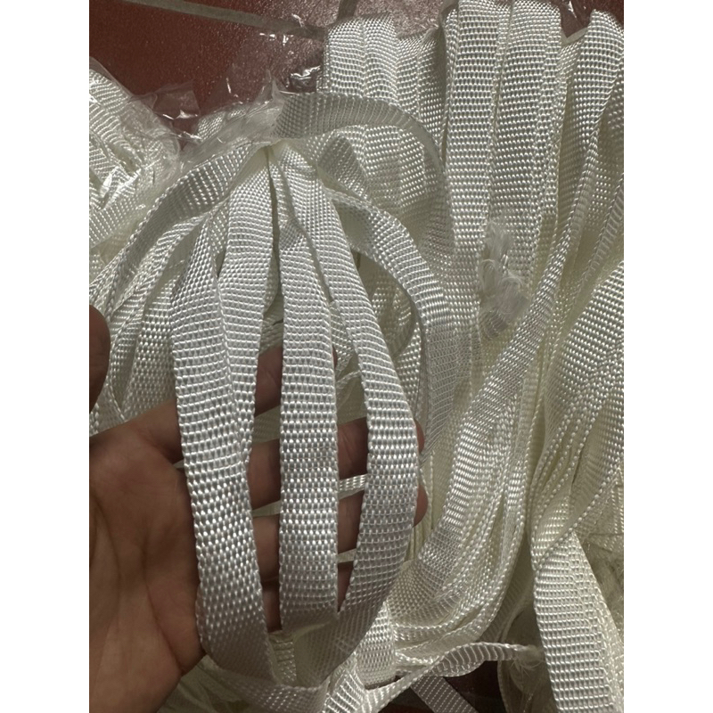 1 kg dây dù dẹt trắng , siêu dai , buộc hàng ..