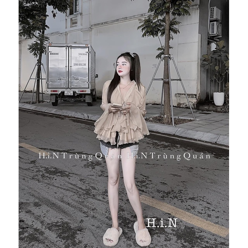 Áo voan bèo tay loe tiểu thư