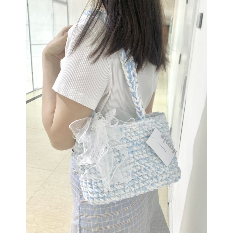 Len xanh dương móc túi Sea và Audrey bag, sợi to móc khá nhanh