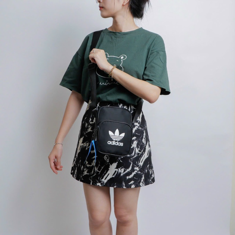 Túi adidas đeo chéo