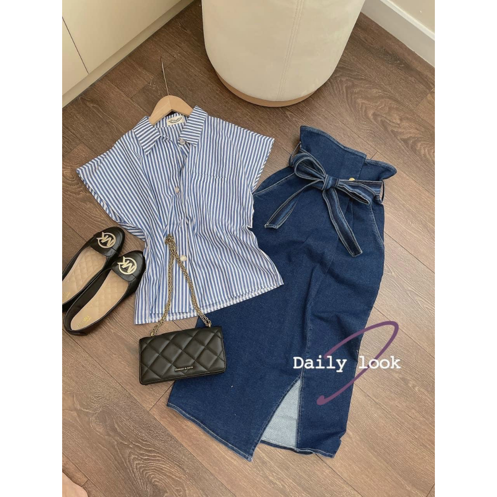 Set 2 Món: Áo Sơ Mi Cánh Dơi Phối Sọc + Chân Váy Jeans Xẻ Tà Kèm Dây Đai Với Tone Màu Xanh Thanh Lịch, Xinh Xắn