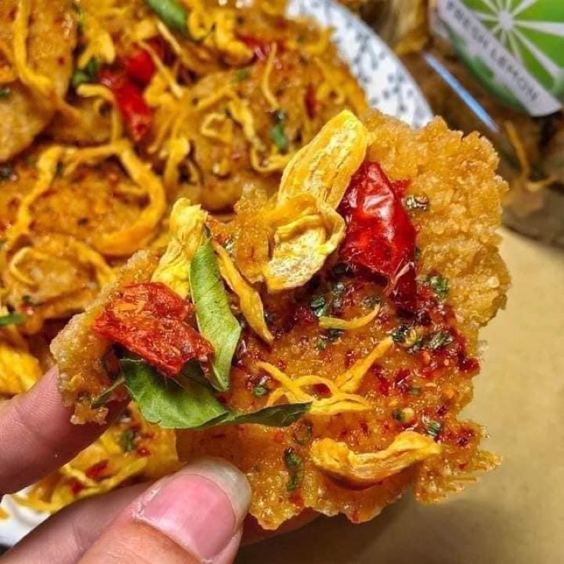 Cơm cháy lắc khô gà hủ pet