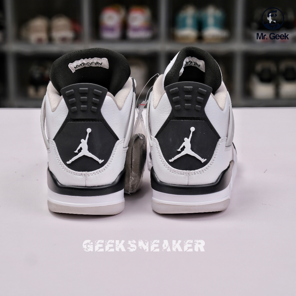 Giày Sneaker Jordan 4 Retro Military Black