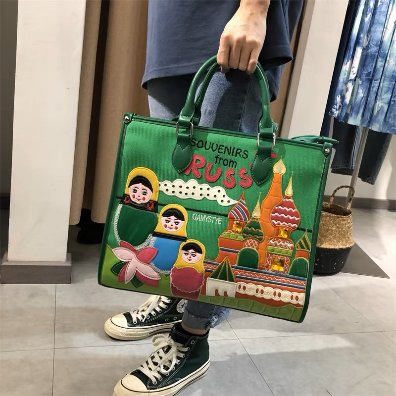 Túi Loewe Letifei thêu mẫu Souvenirs from Russ bản nổi đủ 3 màu phong cách mới lạ năng động trẻ trung