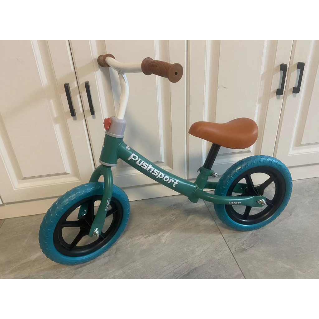 Xe chòi chân thăng bằng khung cong tải trọng 30kg cho bé 2-5 tuổi