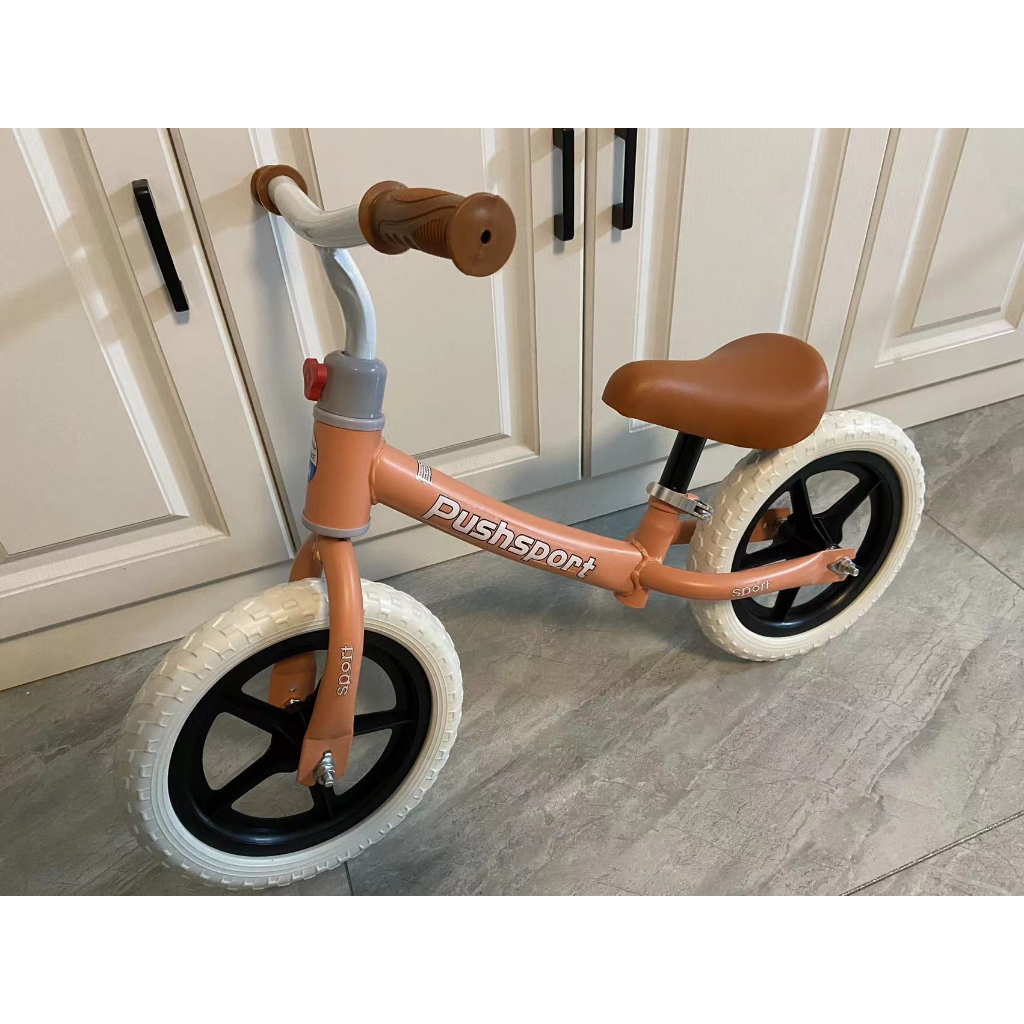 Xe chòi chân thăng bằng khung cong tải trọng 30kg cho bé 2-5 tuổi