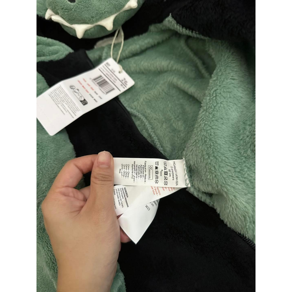 Romper lông  xuất dư cho bé