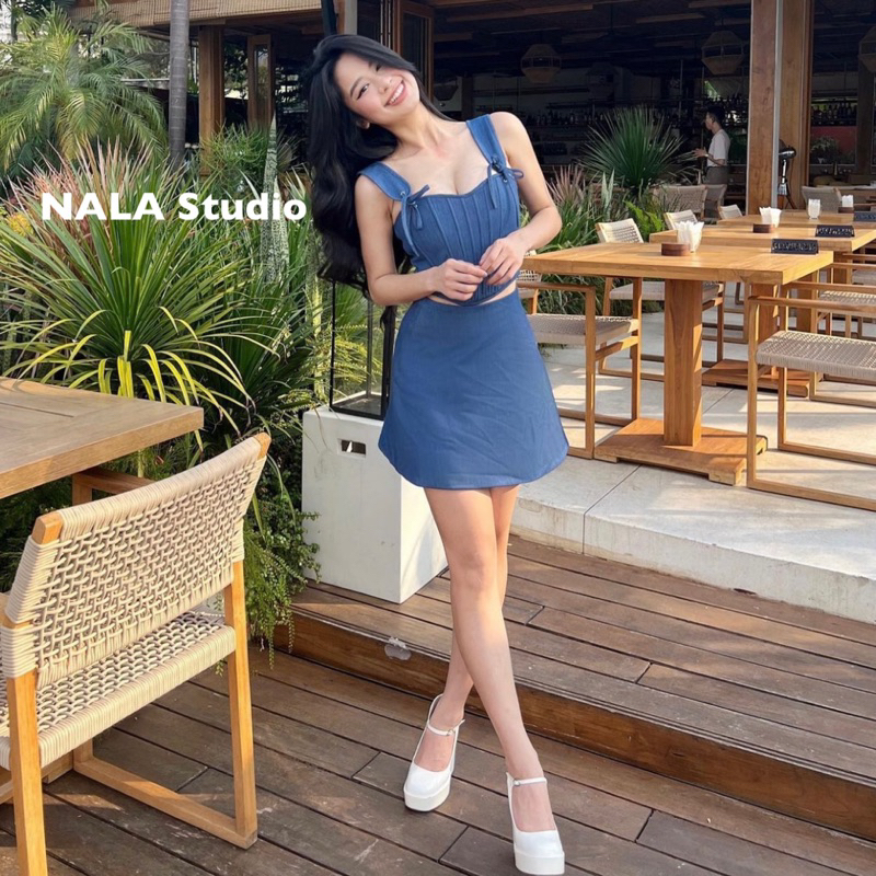 Áo corset jeans hai dây dáng croptop cúp ngực thắt dây